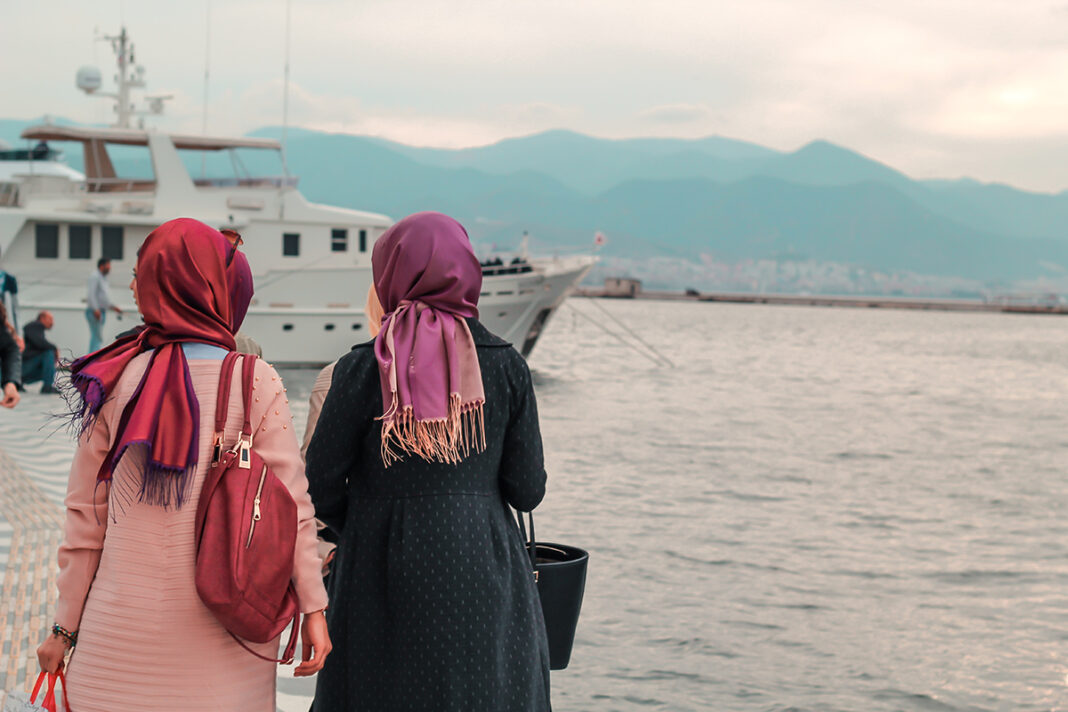 Turkey Women In Streets